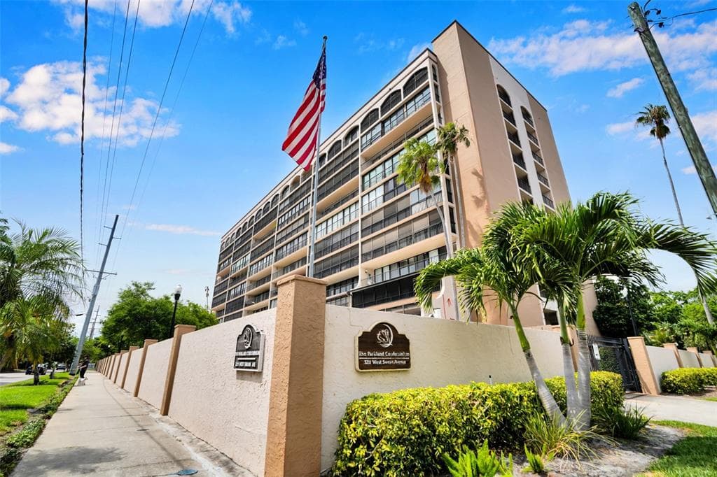 3211 W SWANN AVENUE UNIT 808 TAMPA, FL 33609