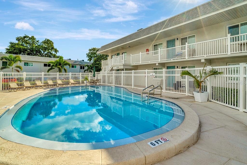 1142 SUNSET POINT ROAD UNIT 28 CLEARWATER, FL 33755