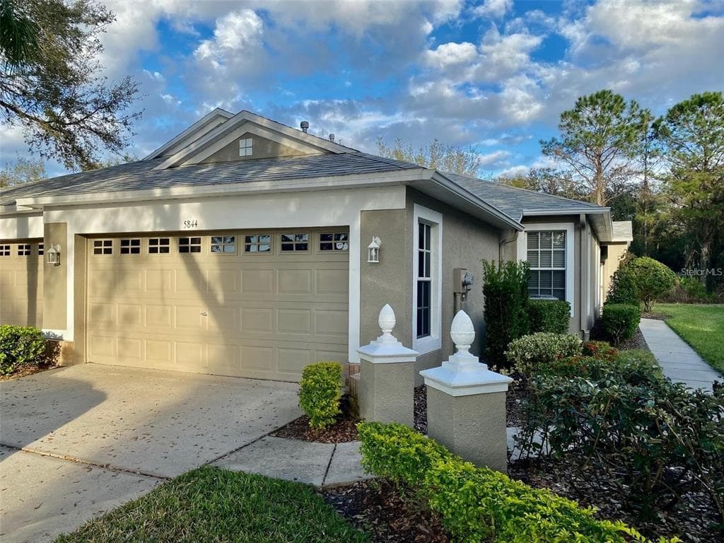 5844 HERONPARK PLACE LITHIA, FL 33547