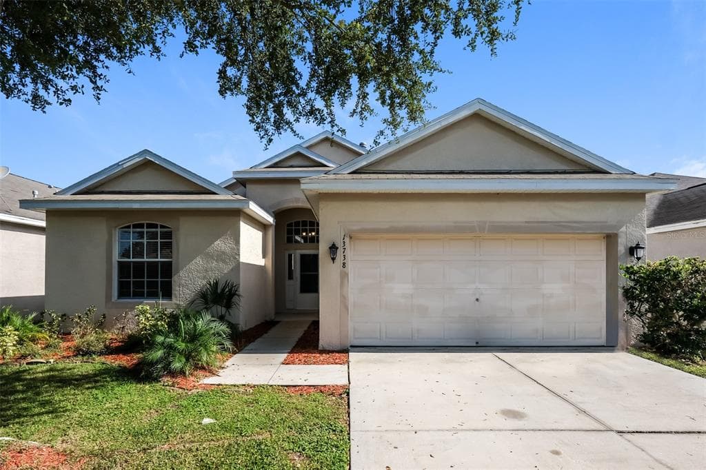 13738 OGAKOR DRIVE RIVERVIEW, FL 33579