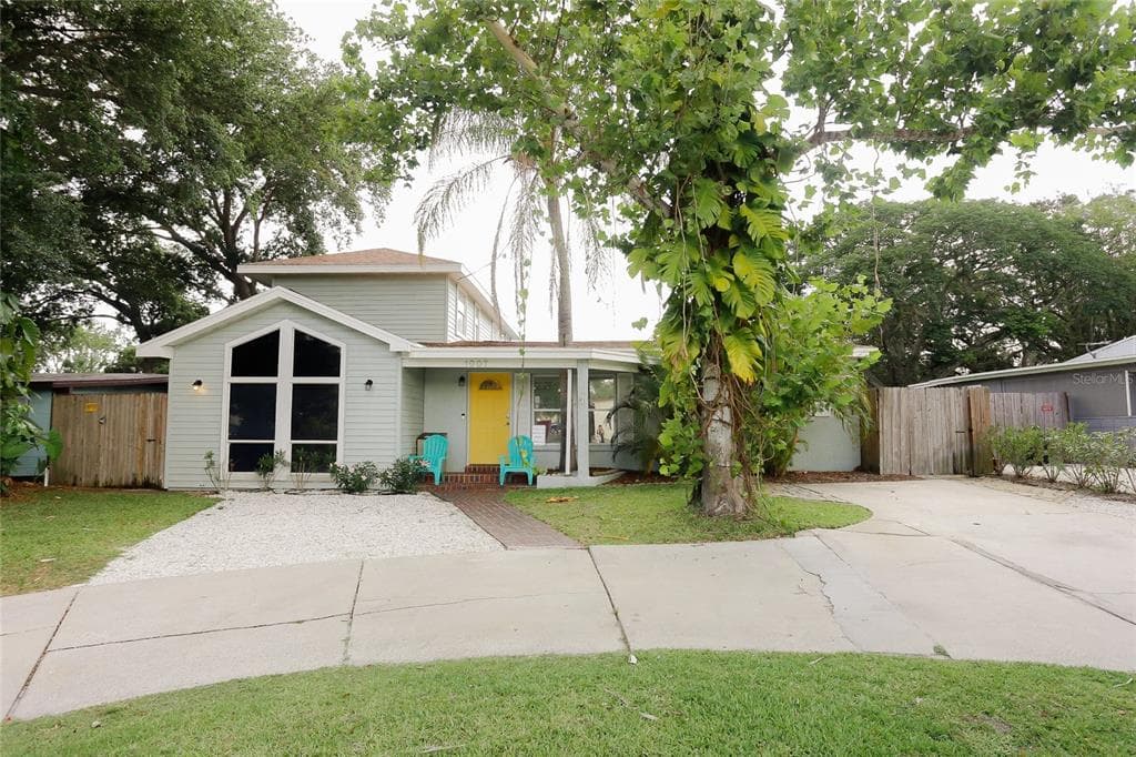 1007 SANDPIPER WAY S ST PETERSBURG, FL 33707