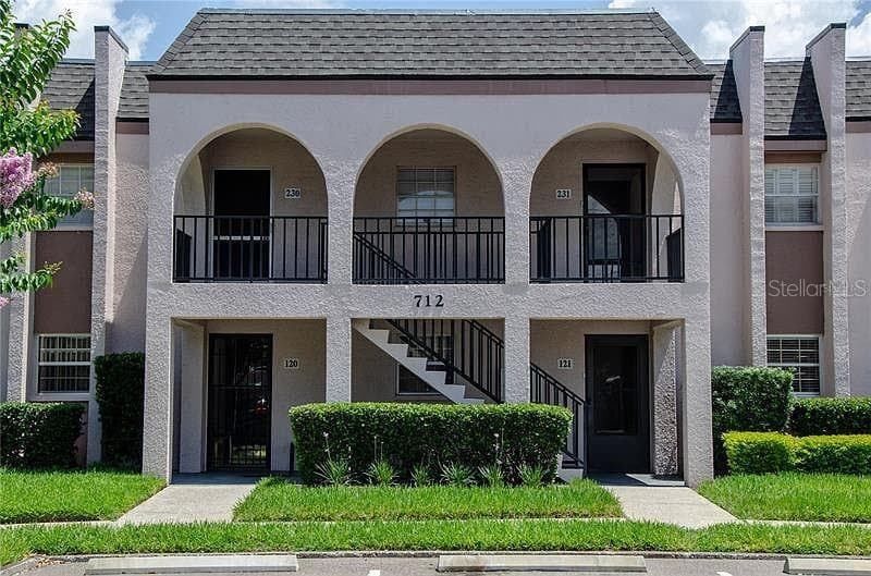 712 OAKGROVE DRIVE UNIT 230 BRANDON, FL 33510