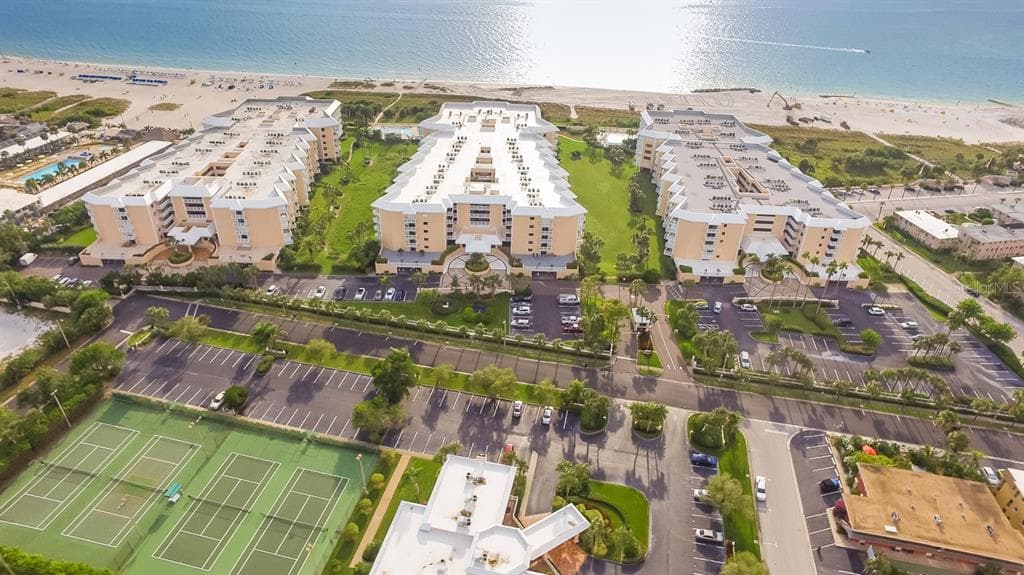 6650 SUNSET WAY UNIT 208 ST PETE BEACH, FL 33706