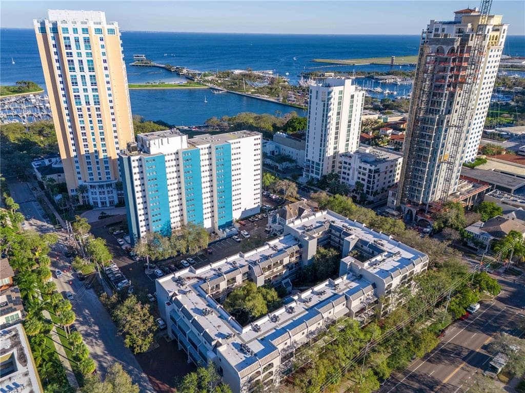 105 4TH AVENUE NE UNIT 228 ST PETERSBURG, FL 33701