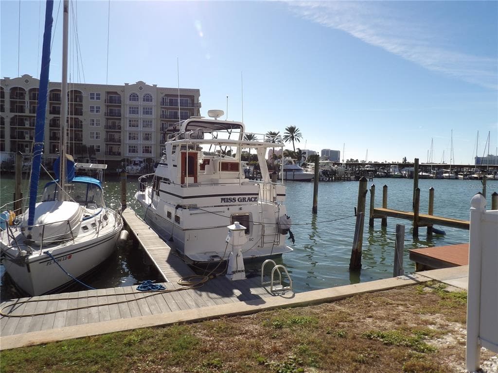 223 DOLPHIN POINT UNIT 00