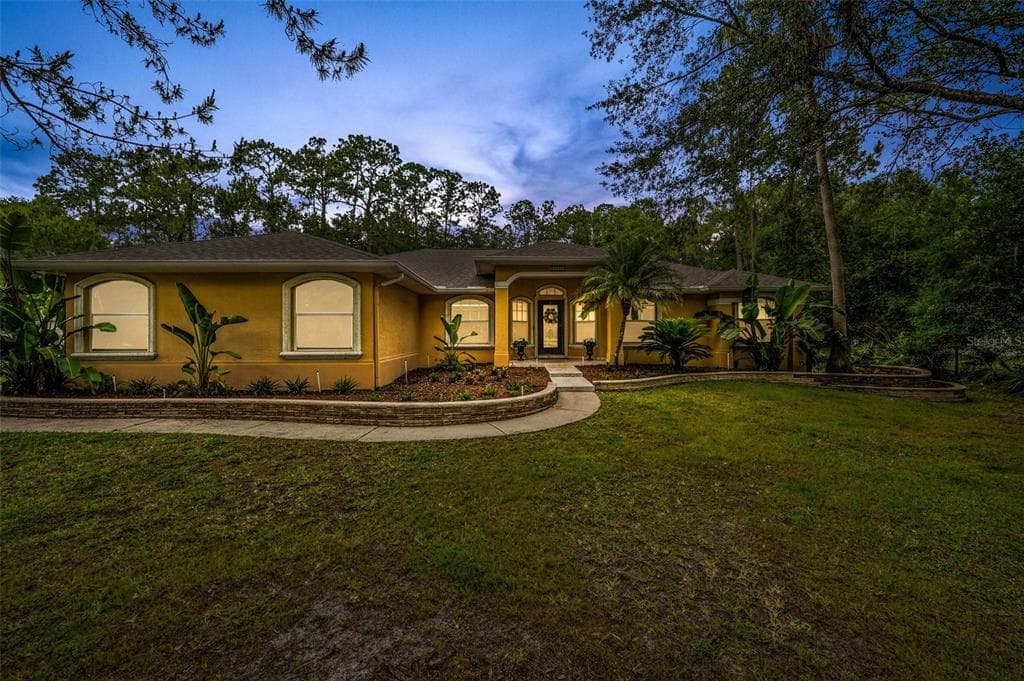 27635 ARLINGTON ROAD WESLEY CHAPEL, FL 33544
