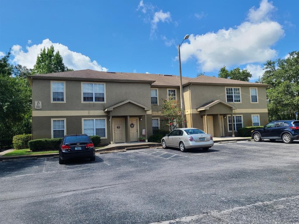 5901 BRICKLEBERRY LANE UNIT 102 ZEPHYRHILLS, FL 33541