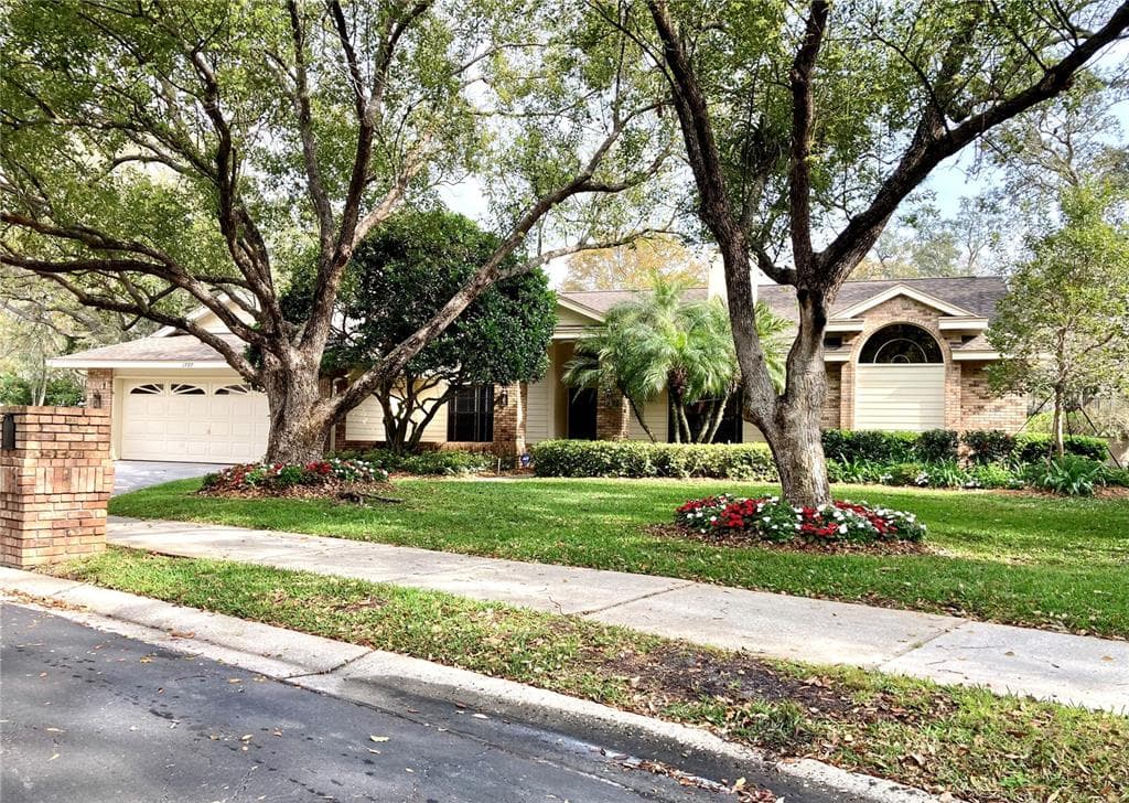 1707 HUNTINGTON COURT SAFETY HARBOR, FL 34695