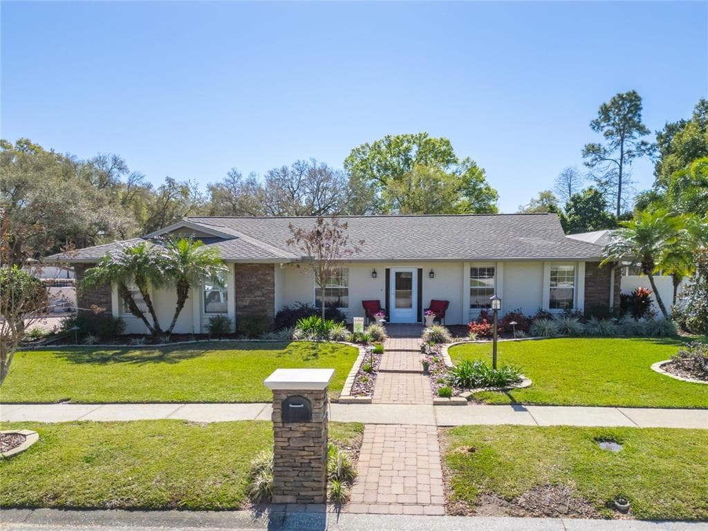 1107 LAKEMONT DRIVE