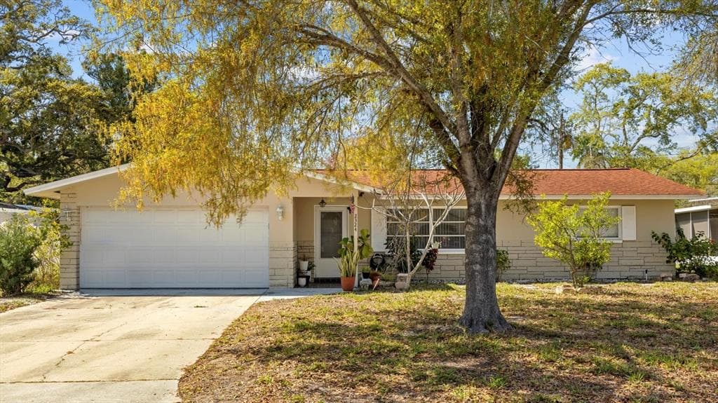 2324 MIDDLECOFF DRIVE