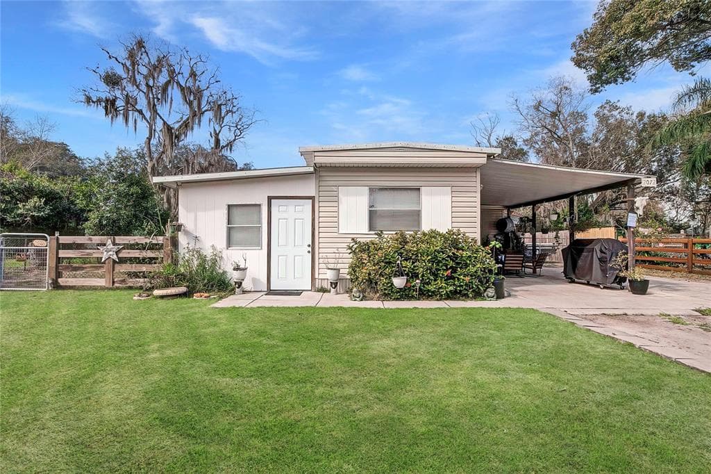 2072 NW 10TH TERRACE