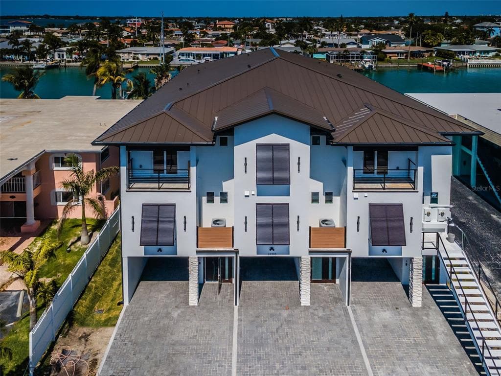 12305 3RD STREET E UNIT 2 TREASURE ISLAND, FL 33706