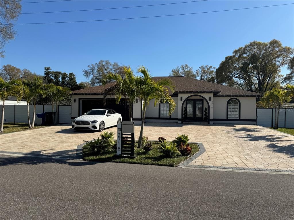 2718 W SITKA STREET TAMPA, FL 33614