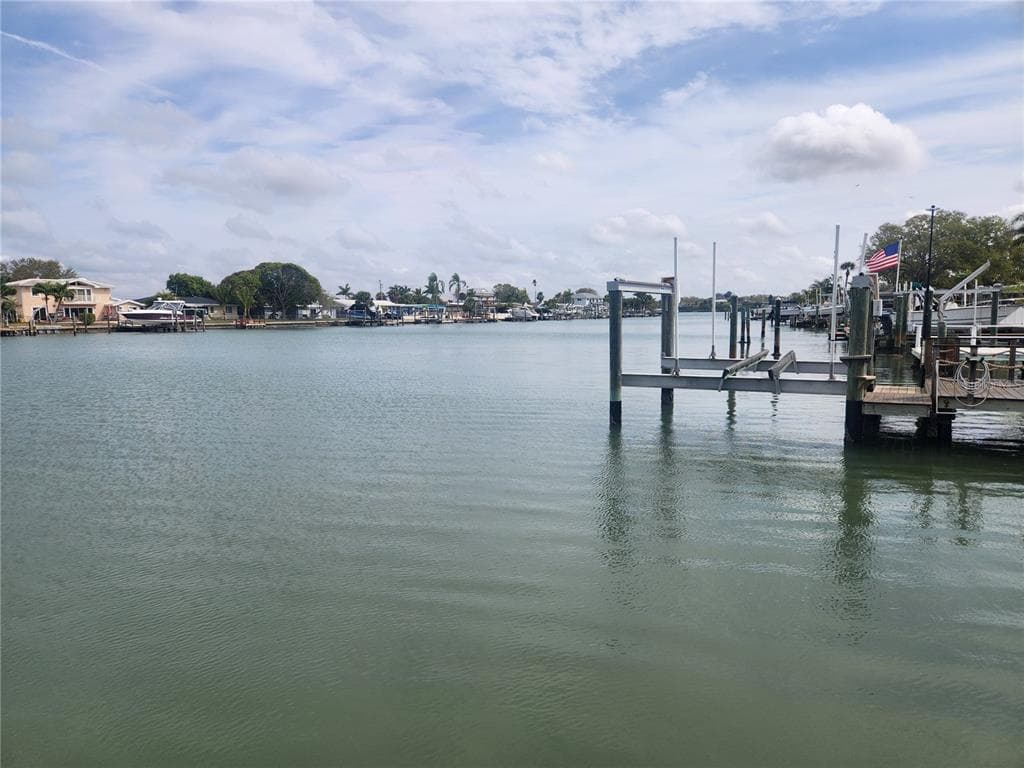 332 BAHIA VISTA DRIVE INDIAN ROCKS BEACH, FL 33785