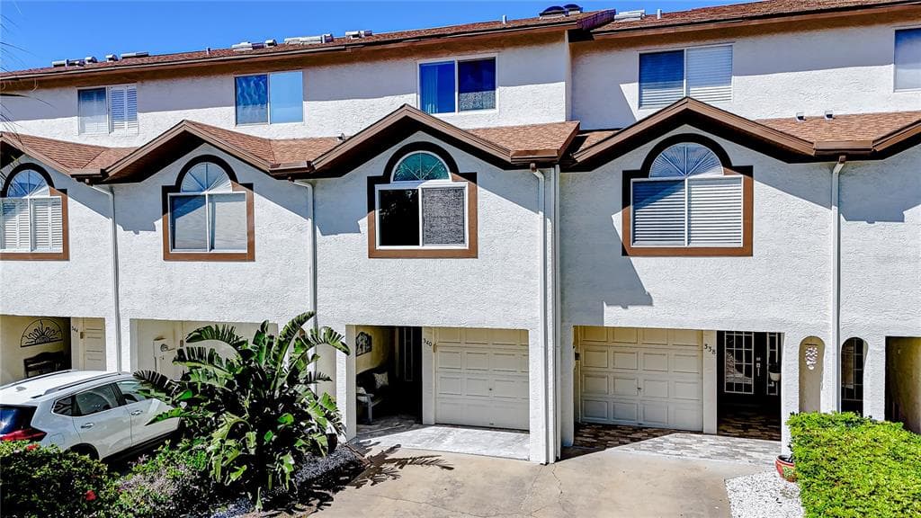 340 MADEIRA CIRCLE