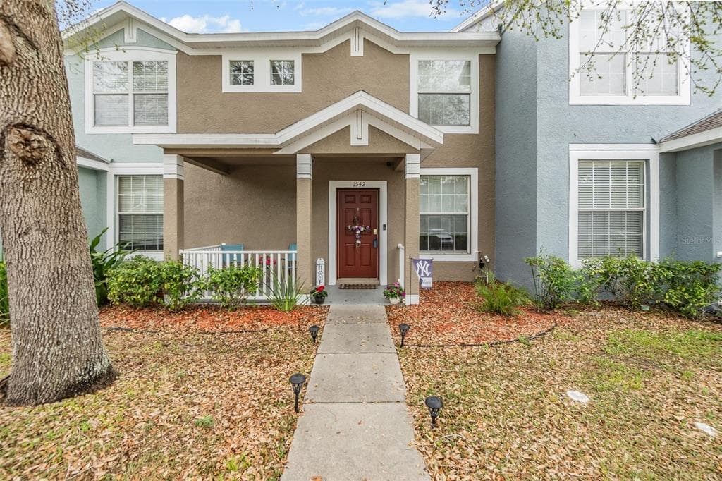 1542 BLUE MAGNOLIA ROAD