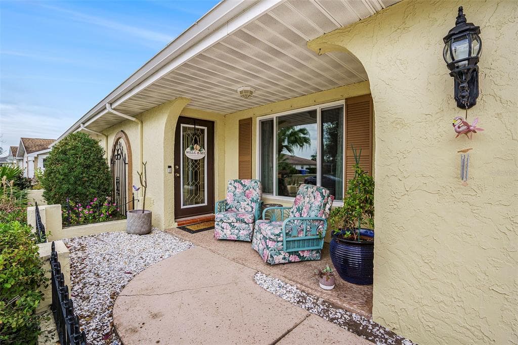 1324 BLUEWATER DRIVE SUN CITY CENTER, FL 33573