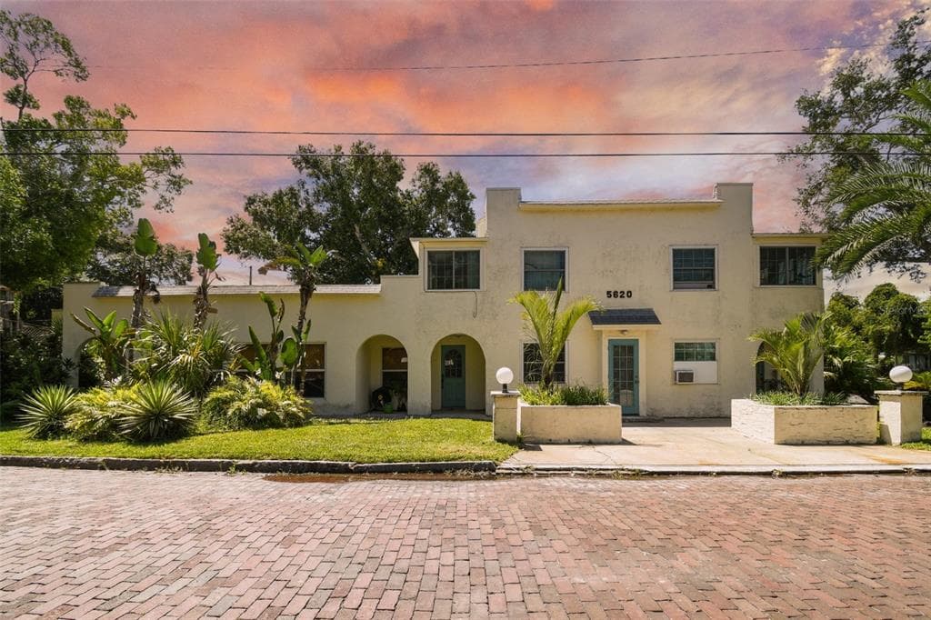 5620 29TH AVE S UNIT A GULFPORT, FL 33707
