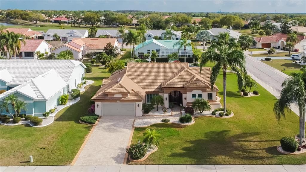 2227 NEW BEDFORD DRIVE SUN CITY CENTER, FL 33573