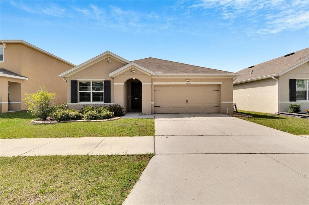 10324 GEESE TRAIL CIRCLE