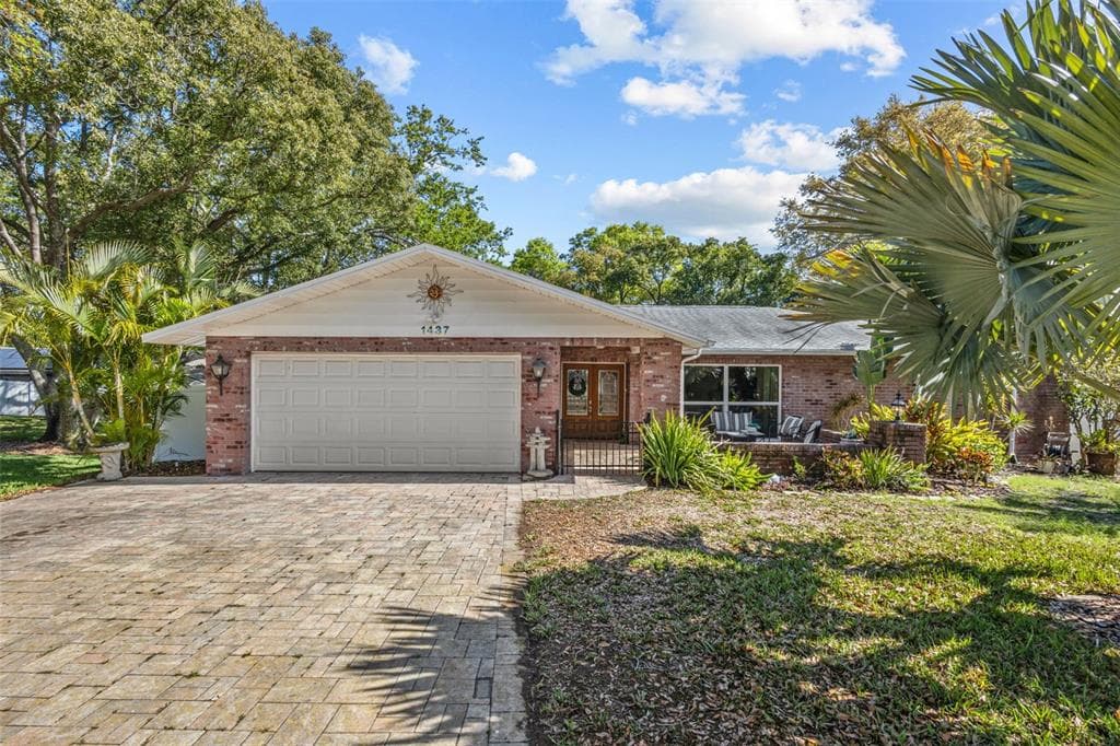 1437 LAWNWOOD COURT