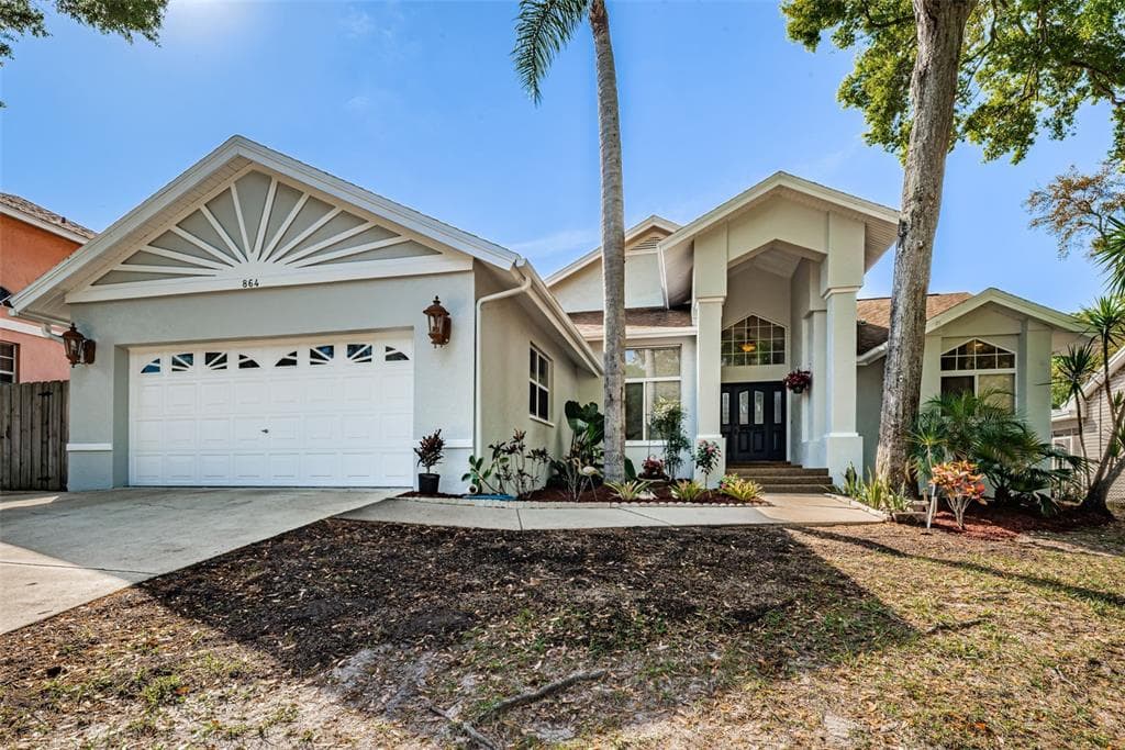 864 HARBOR HILL DRIVE