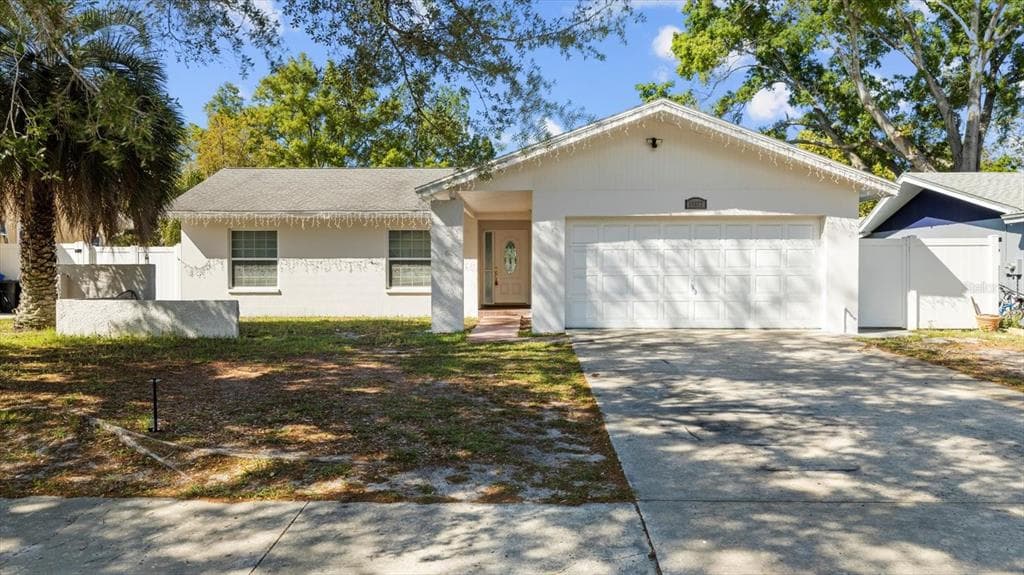 14527 DIPLOMAT DRIVE TAMPA, FL 33613