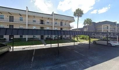 8693 BARDMOOR BOULEVARD UNIT 207B SEMINOLE, FL 33777