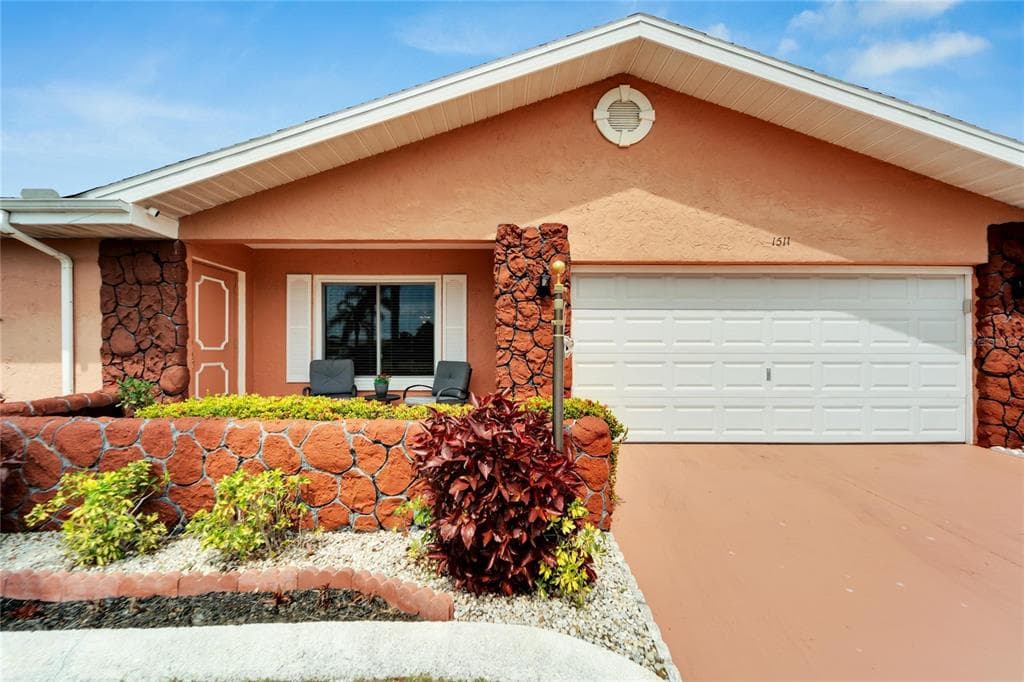 1511 CLOISTER DRIVE SUN CITY CENTER, FL 33573