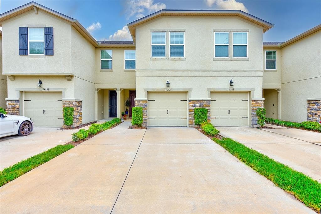 14221 PONDHAWK LANE