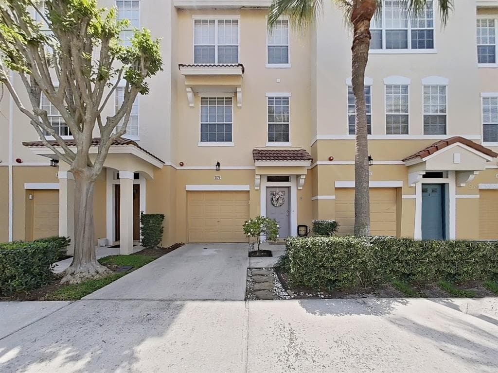 3179 BAYSHORE OAKS DRIVE TAMPA, FL 33611