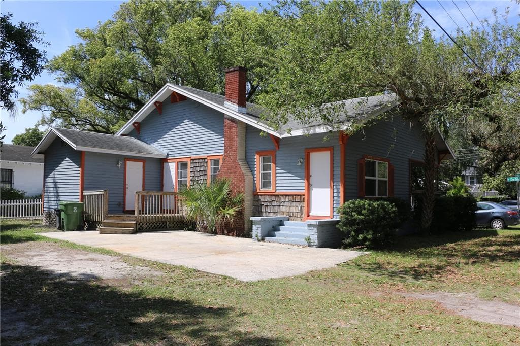 216 W INDIANA AVENUE TAMPA, FL 33603