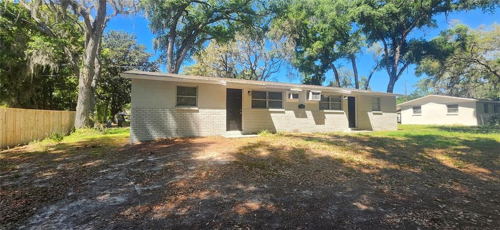 5320 PINE STREET UNIT A SEFFNER, FL 33584