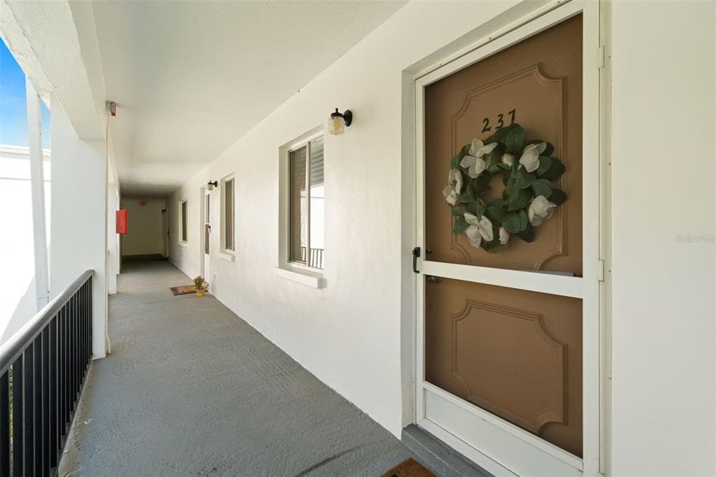 2060 MARILYN STREET UNIT 237 CLEARWATER, FL 33765
