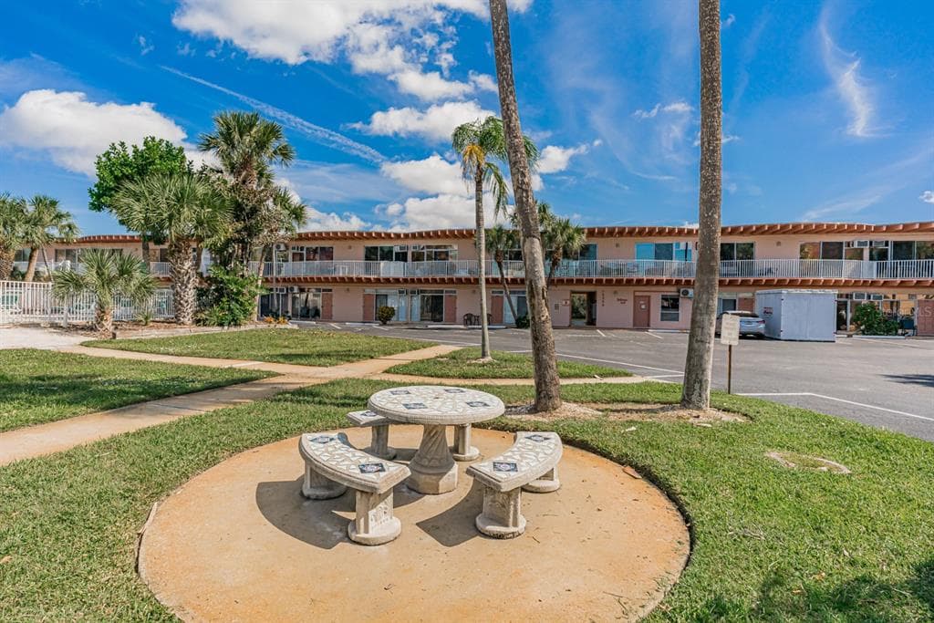 18399 GULF BOULEVARD UNIT 376 INDIAN SHORES, FL 33785