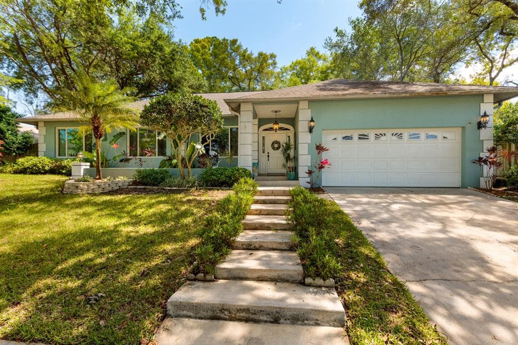 2415 INDIAN TRAIL E