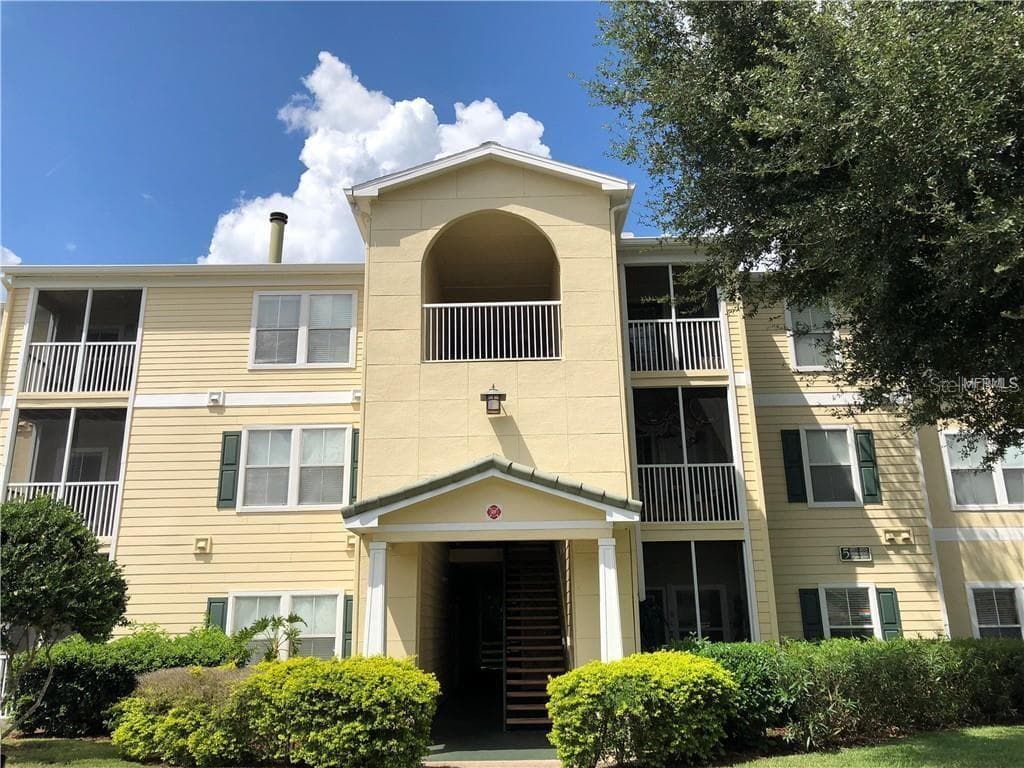 18377 BRIDLE CLUB DRIVE TAMPA, FL 33647