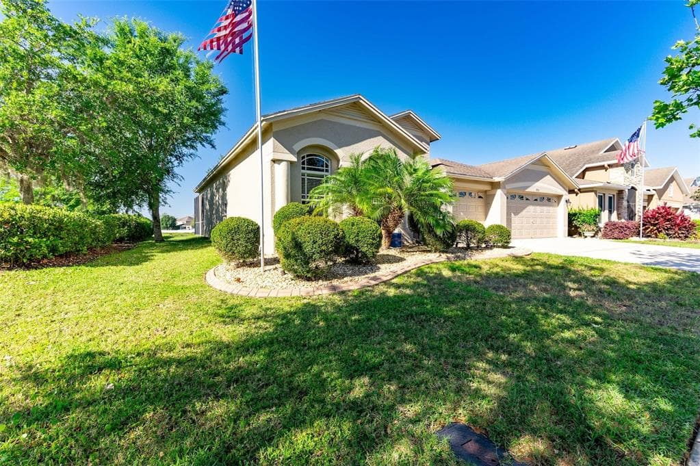6956 RUNNER OAK DRIVE