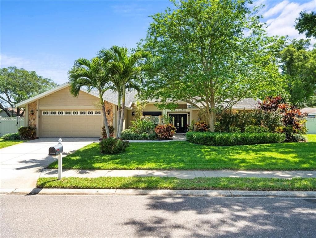 12409 CHICKASAW TRAIL LARGO, FL 33774
