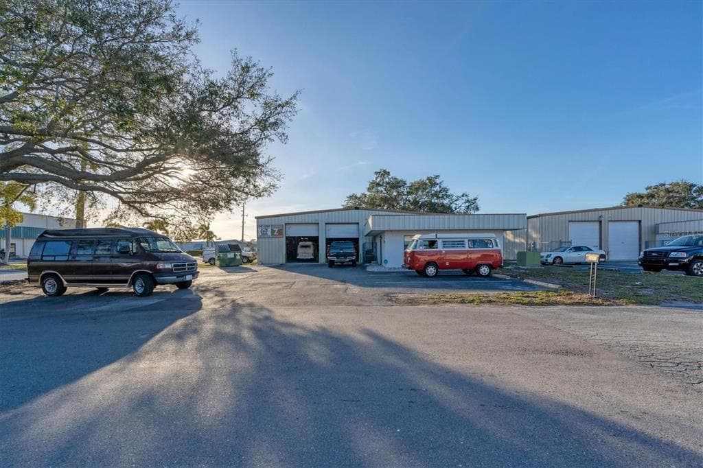 2311,A.B & 2331,A,B. WHITFIELD INDUSTRIAL WAY UNIT A SARASOTA, FL 34243