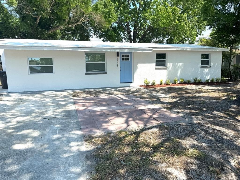 4535 W HENRY AVENUE TAMPA, FL 33614