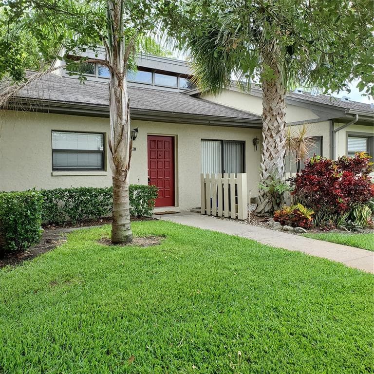 70 JOANNE PLACE OLDSMAR, FL 34677