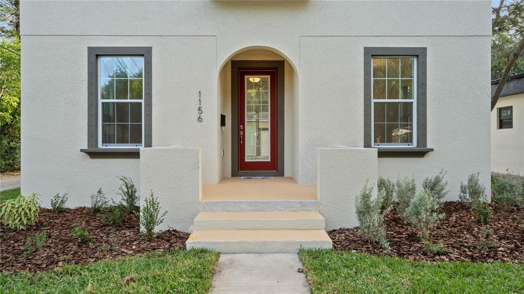 1156 37TH AVENUE N ST PETERSBURG, FL 33704