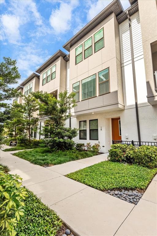 2511 N GRADY AVENUE UNIT 18 TAMPA, FL 33607