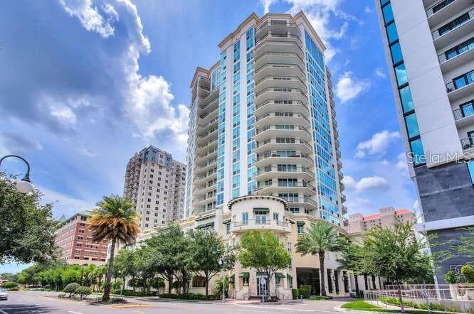450 KNIGHTS RUN AVENUE UNIT 102 TAMPA, FL 33602