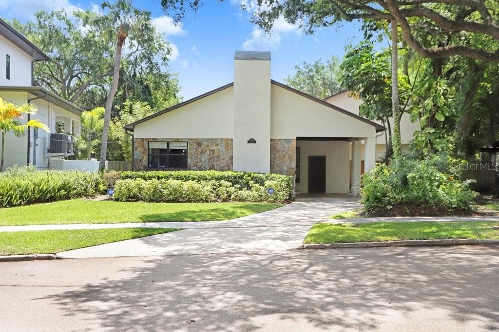 5106 W EVELYN DRIVE TAMPA, FL 33609