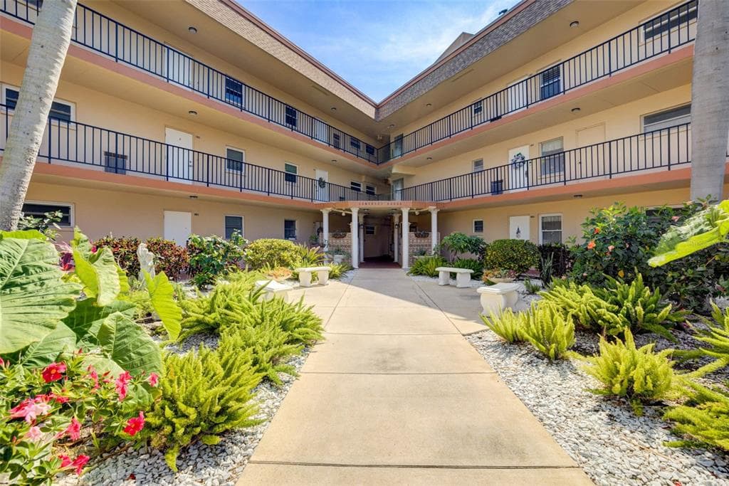 5020 BRITTANY DRIVE S UNIT 211