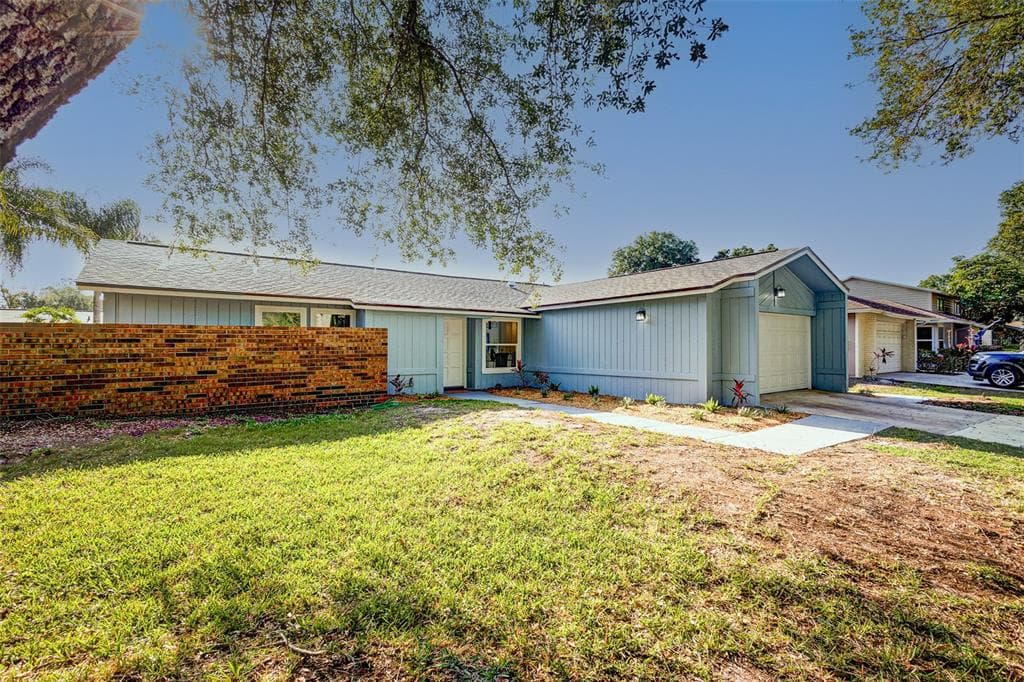 15917 COUNTRY FARM PLACE
