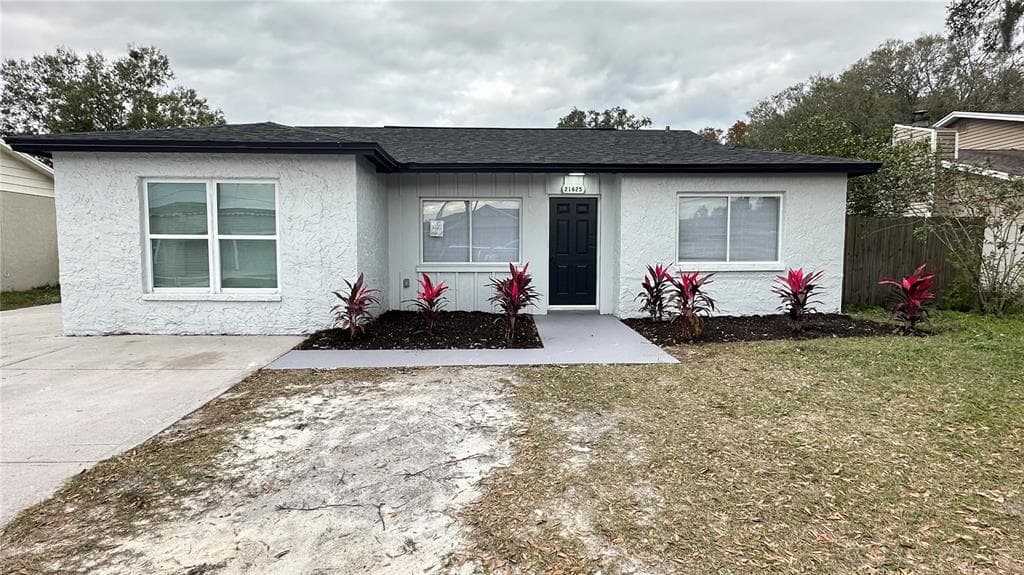 21625 SOUTHWOOD DR LUTZ, FL 33549