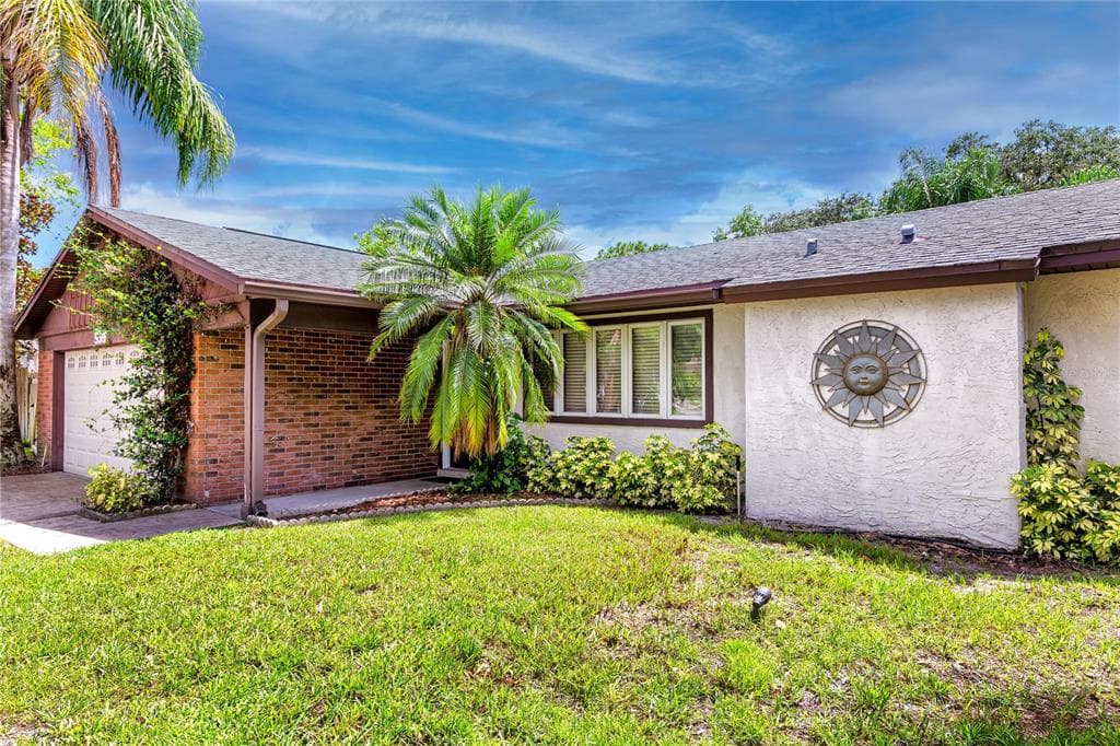539 HAMMOCK DRIVE PALM HARBOR, FL 34683